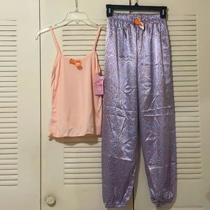 Cheetah print pajama from Colombia in a size M